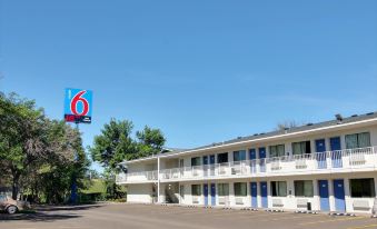 Motel 6 Bismarck, ND