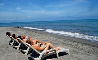 Partenon Beach and Resort
