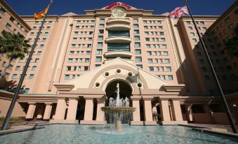 The Florida Hotel & Conference Center in the Florida Mall