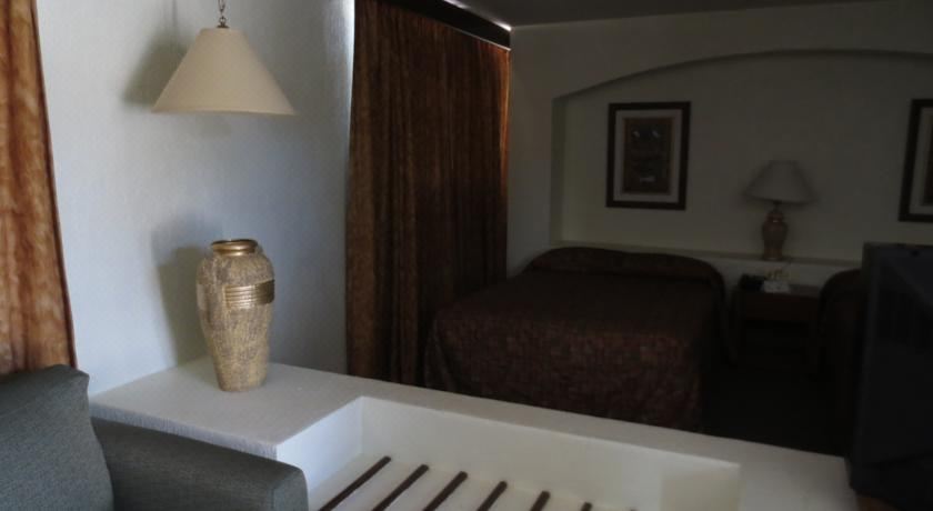 Hotel Las Palmas Midway Inn Superior Double Room