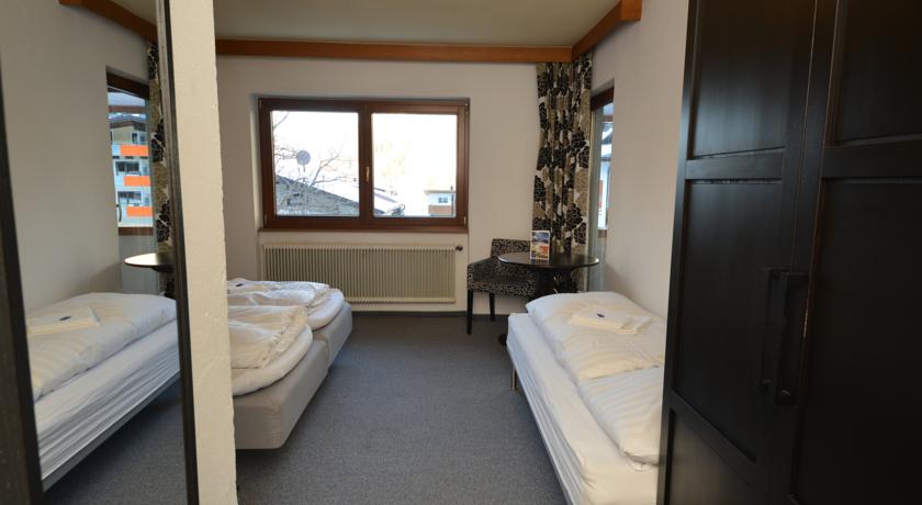 三人房（带独立浴室）