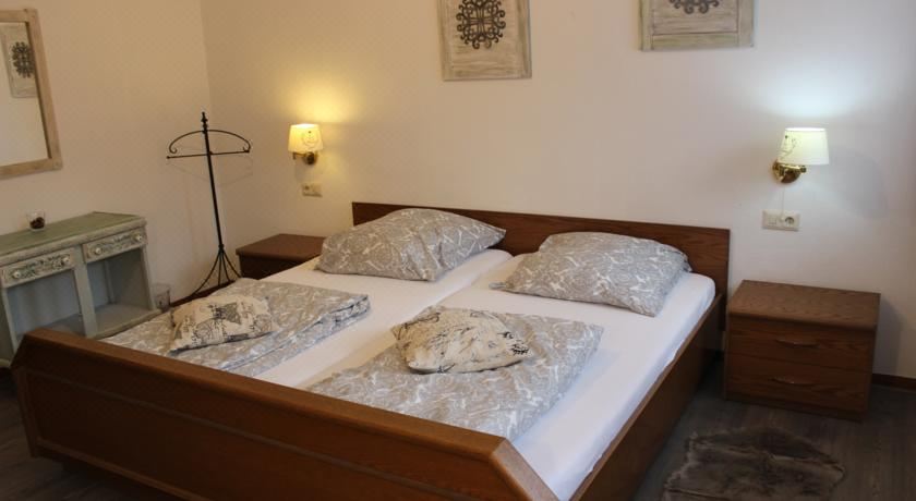 双人房（带独立浴室）