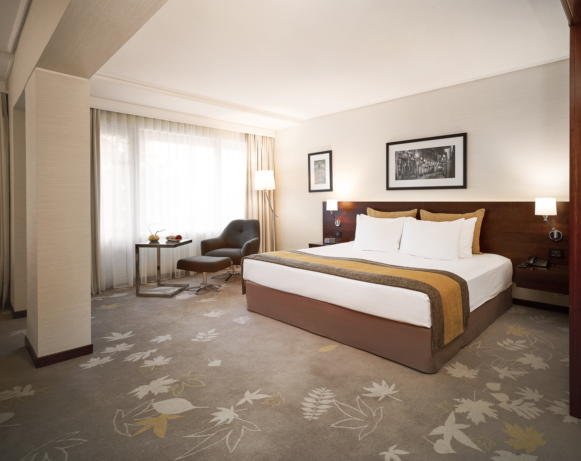 精緻特大床套房帶陽台