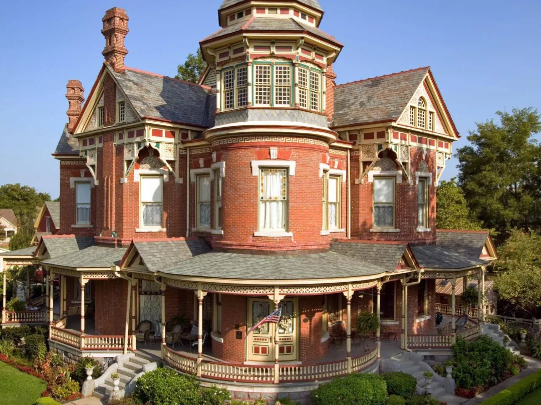 The Empress Of Little Rock - Little Rock, AR