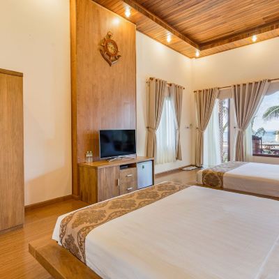 Family Double or Twin Room, Beachfront