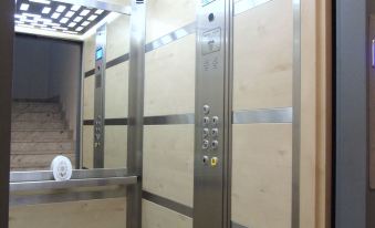 Arete' Luxury Room - Housity