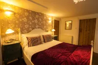 Hollybush Inn