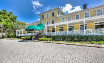 Lakeside Inn on Lake Dora