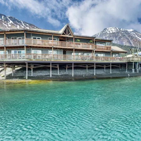 Safari Lodge Отели в г. Сьюард