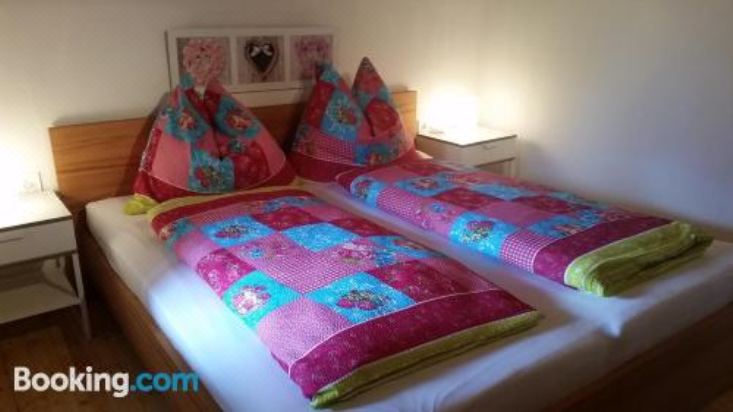 Ferienwohnung Holiday Lienz Apartment with Balcony