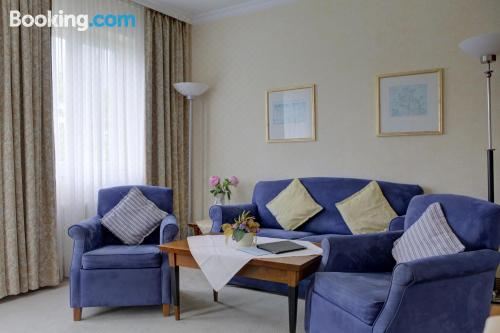 带阳台的家庭公寓-森林侧