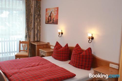 带阳台的两卧室公寓