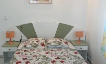 Apartment with 2 Bedrooms in Le Moule, with Enclosed Garden and Wifi Near the Beach
