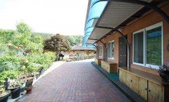 Jangseong Chungnyeongsan Pyeonbaek House Pension