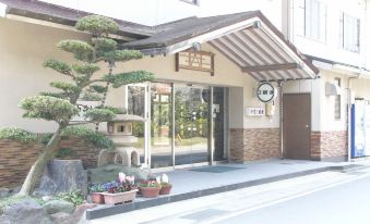 Yamani Ryokan