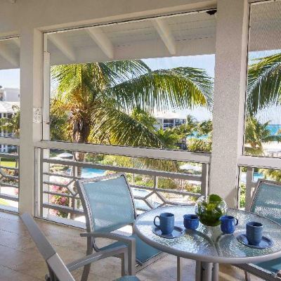 Junior Suite with Partial Ocean View