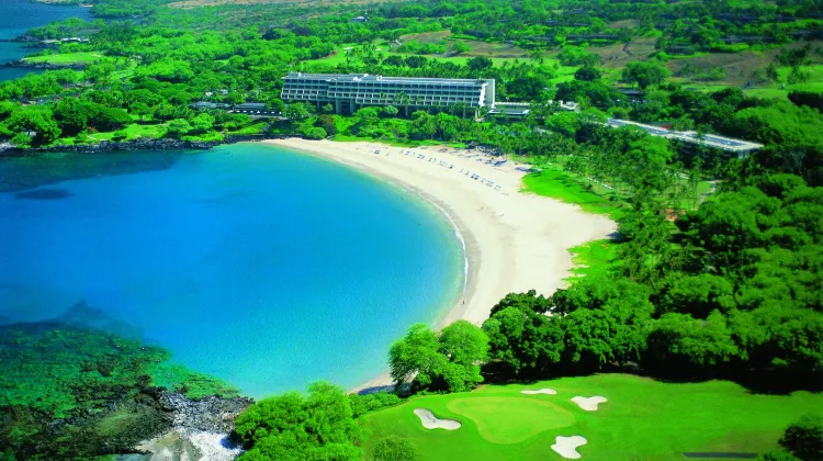 マウナ ケア ビーチ ホテル オートグラフ コレクション 外観