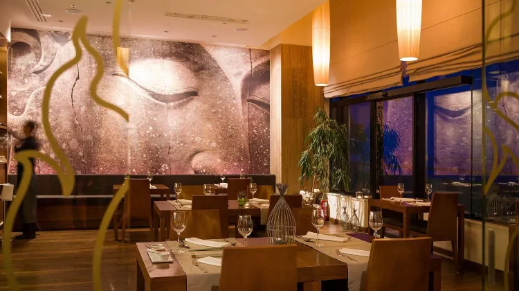 Hotel Excelsior Dining/Restaurant