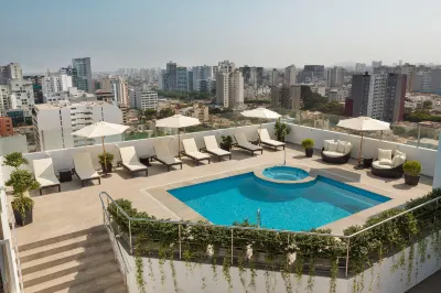 Costa del Sol Wyndham Lima City Отели в г. 