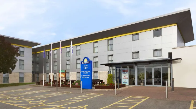 Days Inn by Wyndham Leicester Forest East M1 Exterior