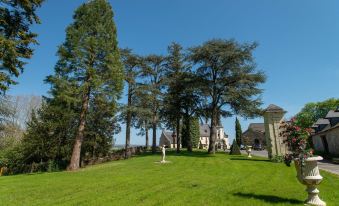 Chateau le Prieure Saumur - la Maison Younan