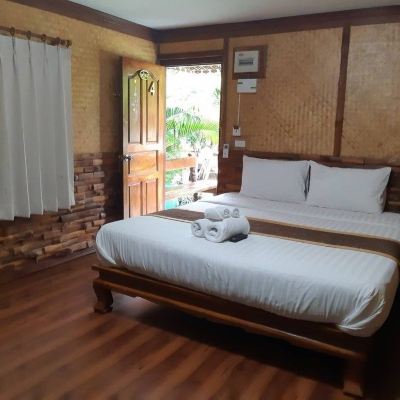 Superior Double Room Pool Access