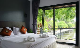 Nakhaburi Hotel & Resort