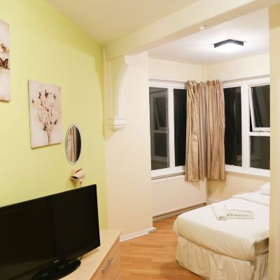 Twin Room Ensuite Croft Hotel Promo Code