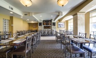 Monte Carlo Inn Markham - Housity