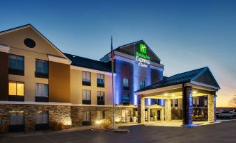 Holiday Inn Express & Suites Cedar Rapids-I-380 @ 33RD Ave