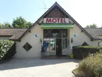 Hôtel le Clos Mouron فنادق في تورنو