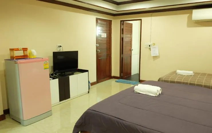 ห้องดีลักซ์ เตียงใหญ่ 1 เตียง