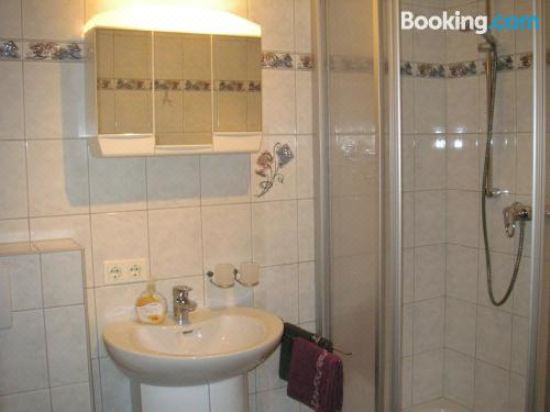 两卧室公寓 - 带露台