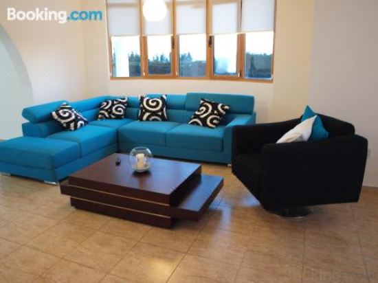 四卧室别墅带私人泳池