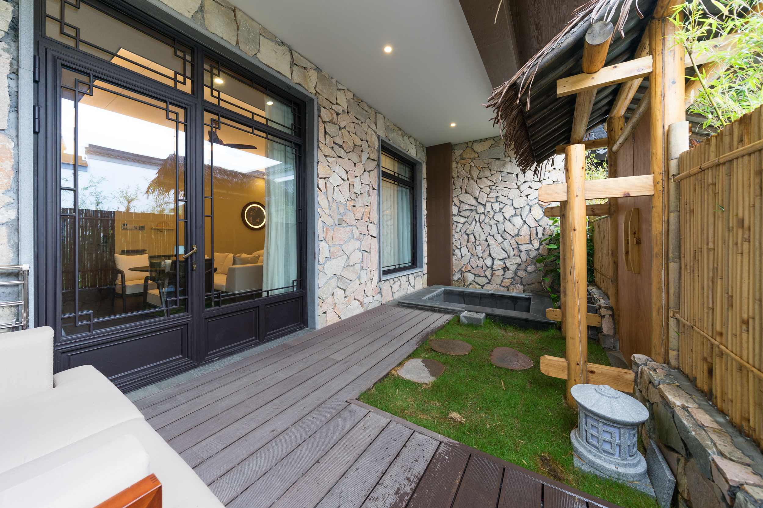 庭院温泉双床房