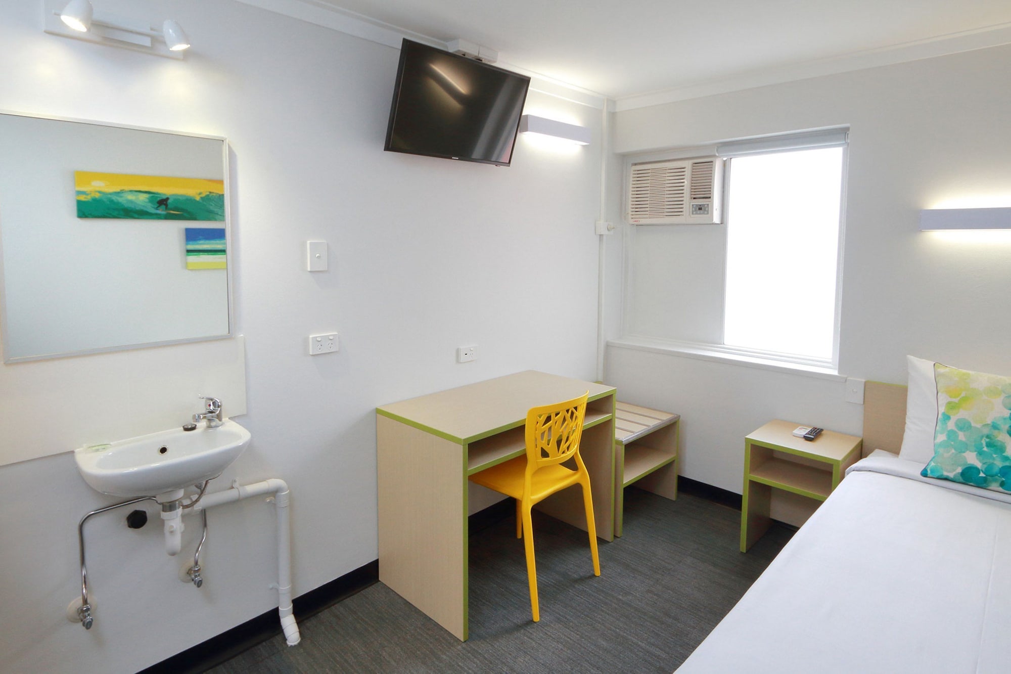 经济单人房（带公共浴室）