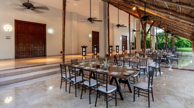 InterContinental Presidente Cancun Resort Dining/Restaurant