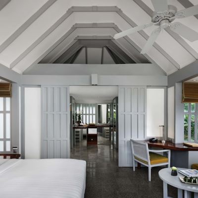 One Bedroom Hillside Cottage