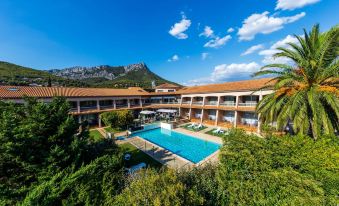 Noemys Toulon la Valette - Hotel Restaurant Avec Piscine