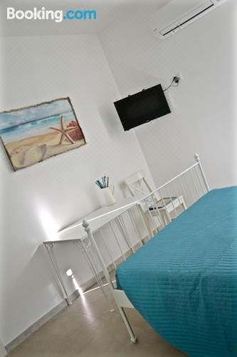 侧面海景豪华双人房