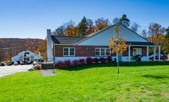 Solano Inn - Housity