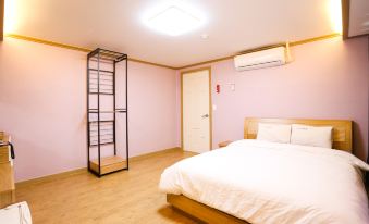 Hongcheon Garisan Deuo Motel