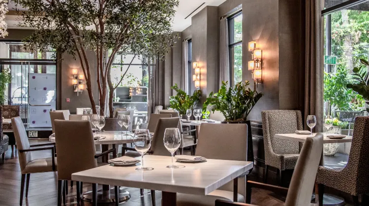 フォーシーズンズ ホテル ロサンゼルス アット ビバリーヒルズ 食事・レストラン