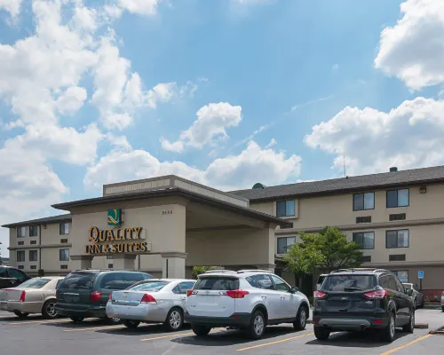 Quality Inn & Suites Detroit Metro Airport Hotels in Romulus