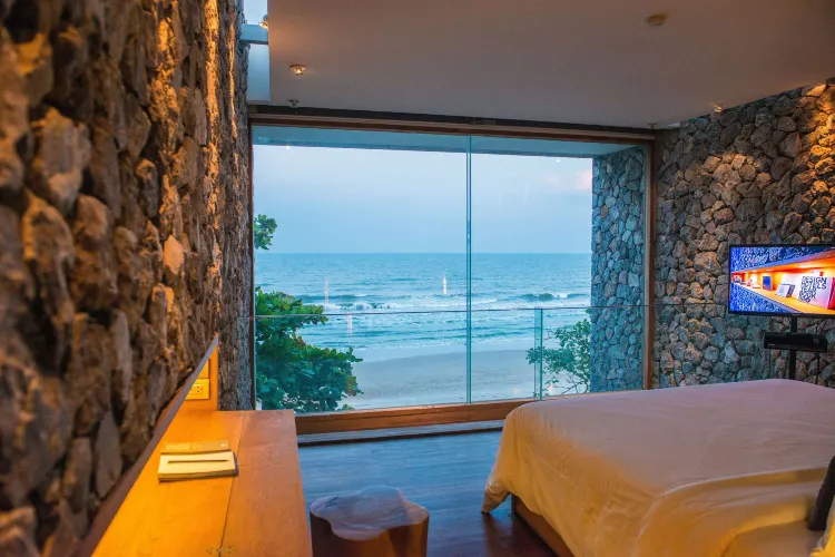 รอยัล โอเชียนฟรอนท์ พูลวิลล่า