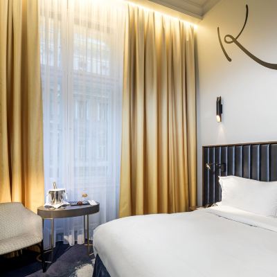 經典大床房 世紀古城布拉格酒店 - 美憬閣優惠