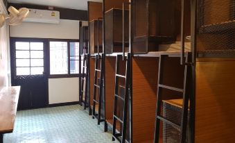Family Home 2 Chiangmai - Adults Only - Hostel