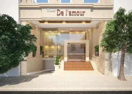 Khách sạn De Lamour