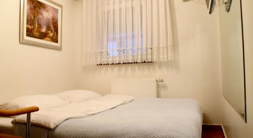 双人房（带独立浴室）