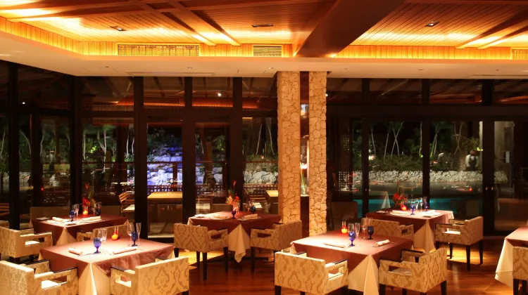 ザ シギラ 食事・レストラン